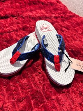 Juicy Couture Americana White, Blue & Red Sequin Flip Flop Sandals Small 5/6